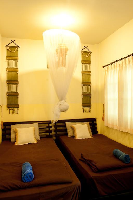 Hotel Baan Puang Petch Chiang Mai Esterno foto